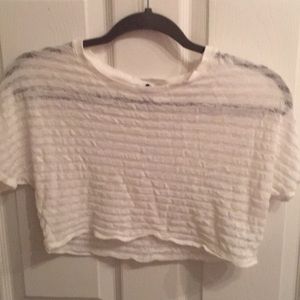 WHITE CROP TOP